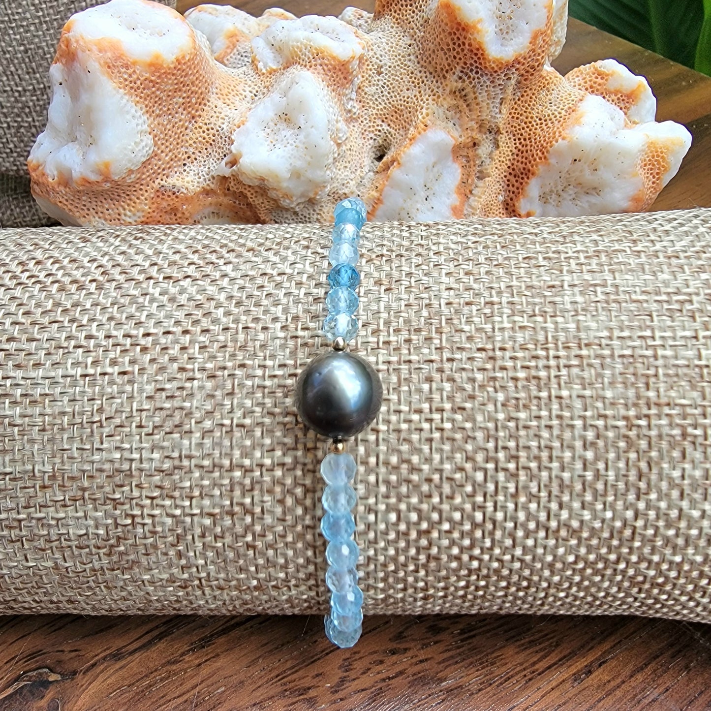 Tahitian Pearl Bracelet with genuine real aquamarine gemstones crystals, black south sea pearl