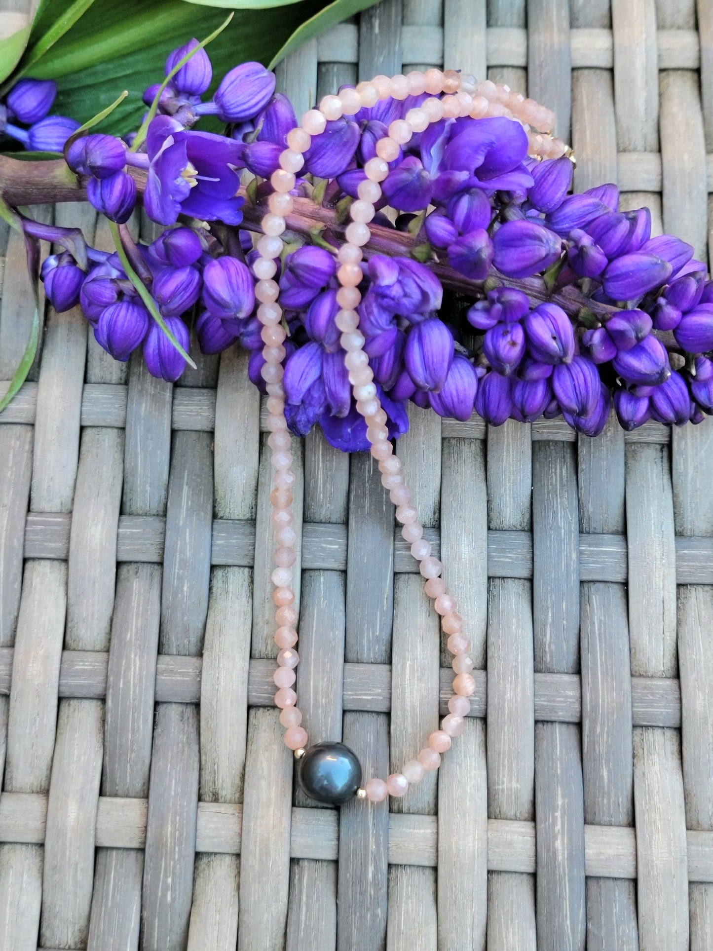 Tahitian Pearl Necklace Choker with genuine sunstone gemstone crystals, black south sea pearl