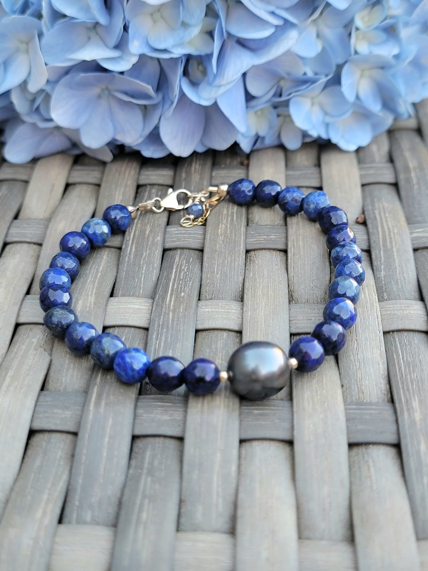 Tahitian Pearl Bracelet with genuine real lapis Kazuki gemstones crystals, black south sea pearl