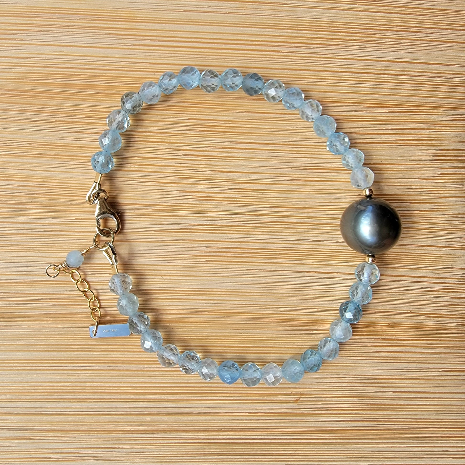 Tahitian Pearl Bracelet with genuine real aquamarine gemstones crystals, black south sea pearl 