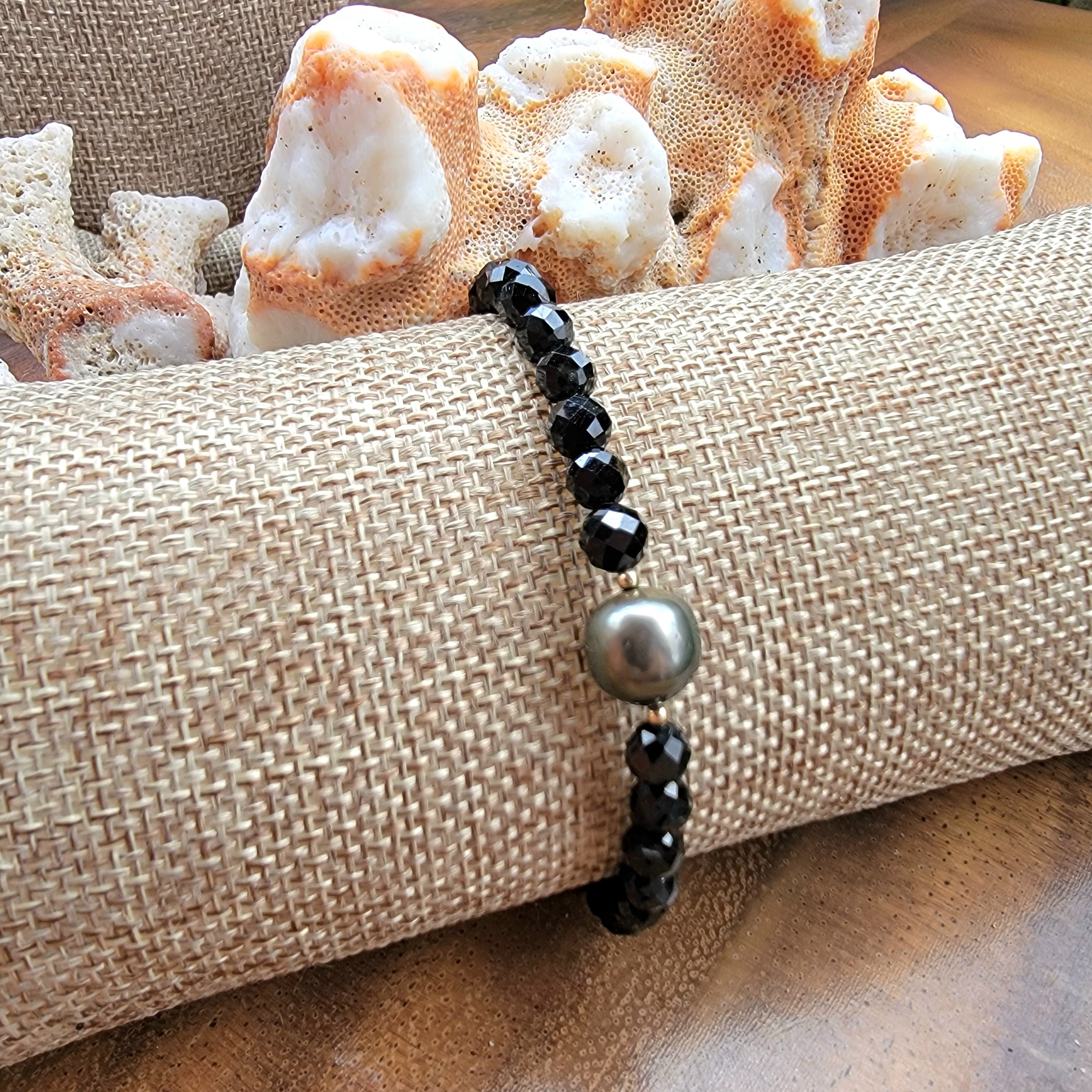 Tahitian black pearl and Quartz bracelet store