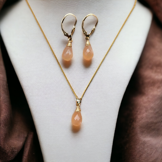 Jewelry Set Peach Moonstone Crystal Gemstone Earrings and Necklace set gold June Birthstone