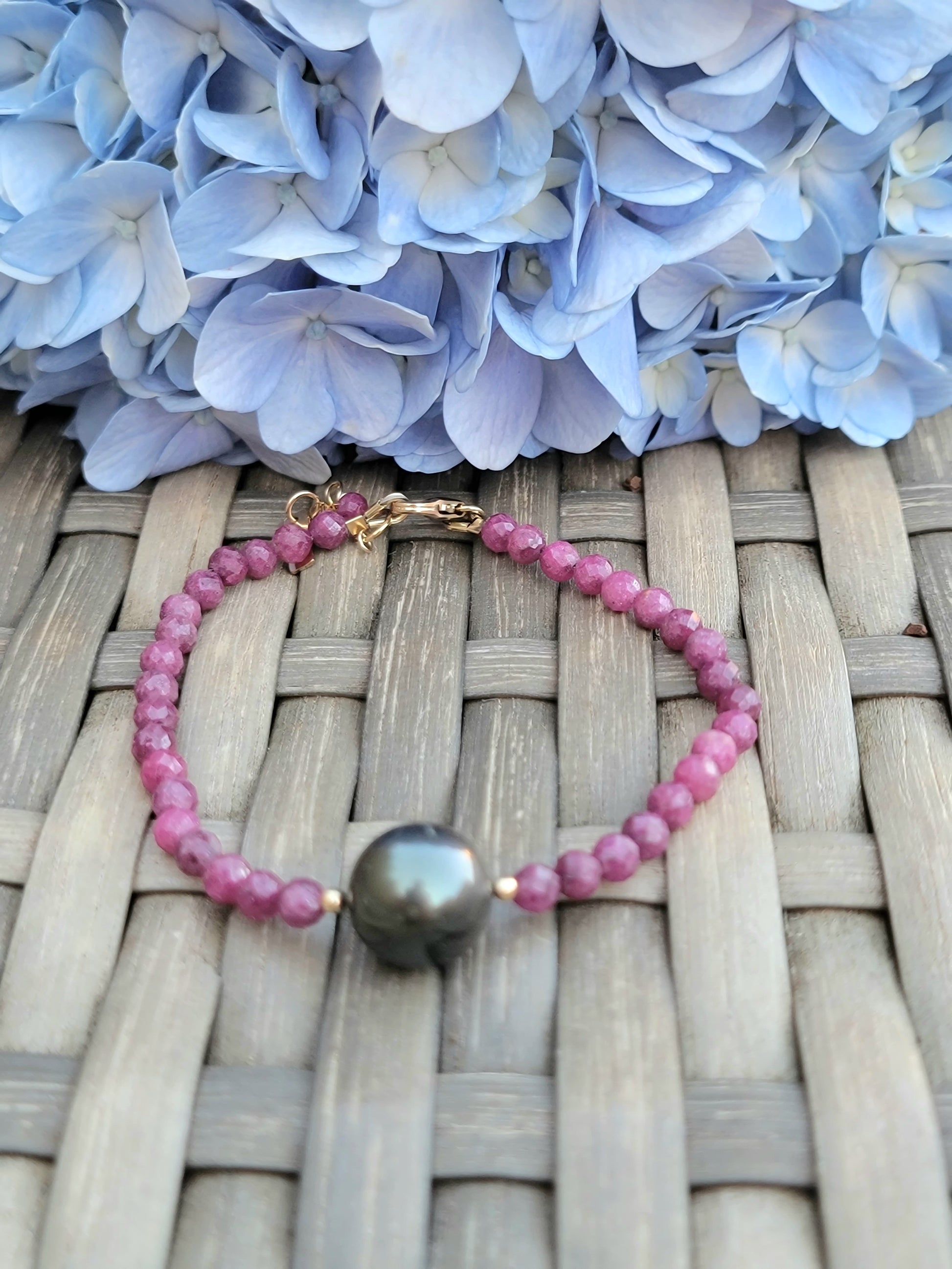 Tahitian pearl bracelet with Genuine Real Ruby gemstones 