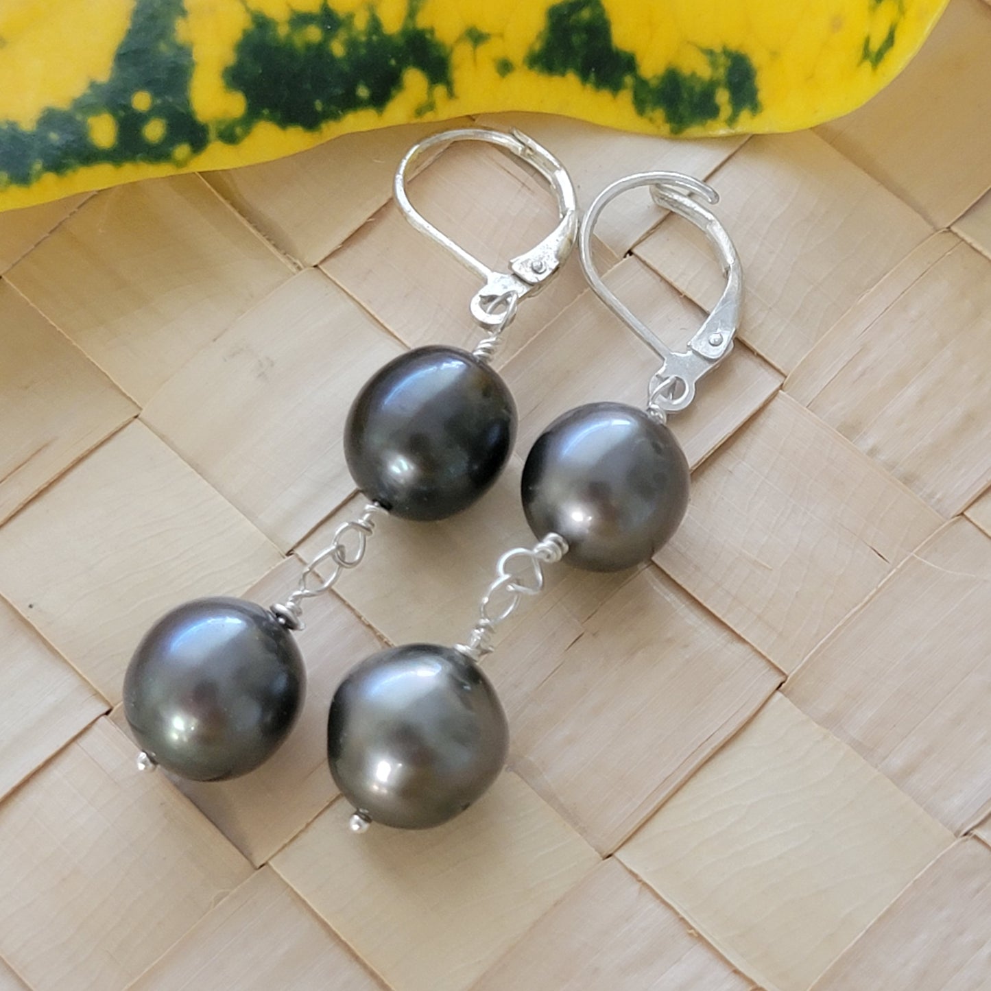 Tahitian Black Pearl Earrings Dangle